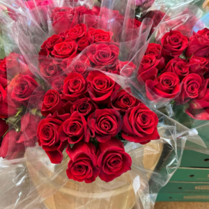 Elegant Red Roses Bouquet– Perfect Birthday & Greeting Gift